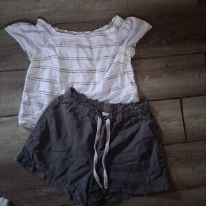 Aerie Medium Elastic Waist Shorts + Free Top Medium